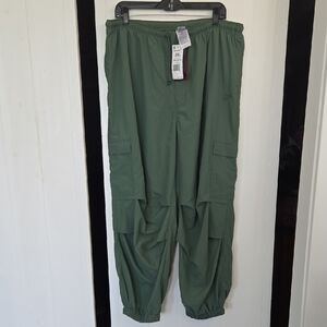 Reebok WDE Cargo Pant 2XL In Escape Green